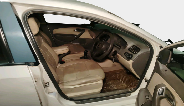 2011 Volkswagen Vento TRENDLINE 1.6, Petrol, Manual, 1,92,000 km, interior