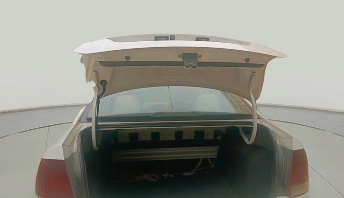 2011 Volkswagen Vento TRENDLINE 1.6, Petrol, Manual, 83,866 km, exterior