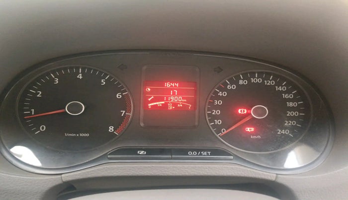 2011 Volkswagen Vento TRENDLINE 1.6, Petrol, Manual, 83,866 km, interior