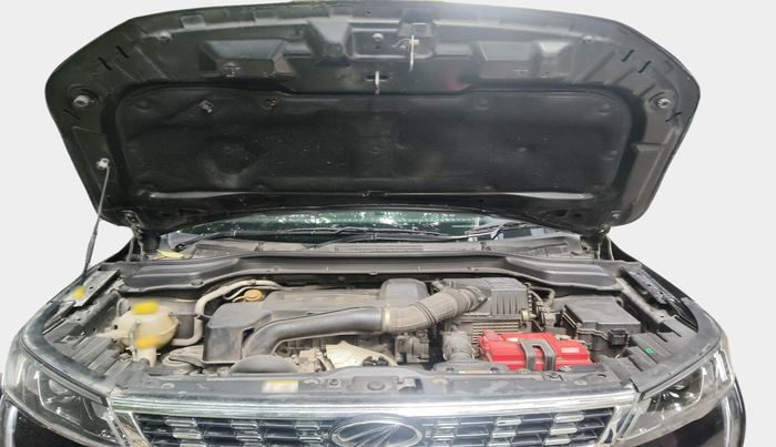 2019 Mahindra XUV300 W8 (O) 1.5 DIESEL, Diesel, Manual, 79,686 km, exterior