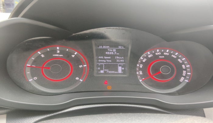 2019 Mahindra XUV300 W8 (O) 1.5 DIESEL, Diesel, Manual, 79,686 km, interior