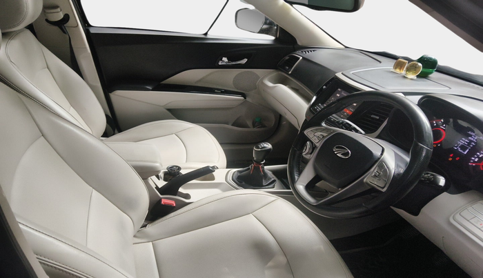 2019 Mahindra XUV300 W8 (O) 1.5 DIESEL, Diesel, Manual, 79,686 km, interior
