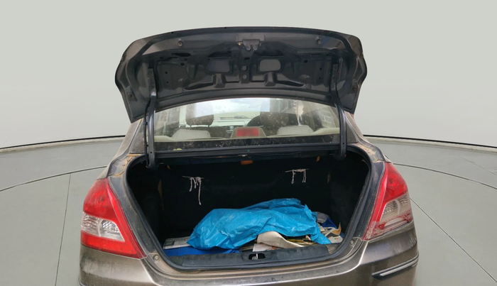 2015 Maruti Swift Dzire LXI (O), Petrol, Manual, 80,401 km, exterior