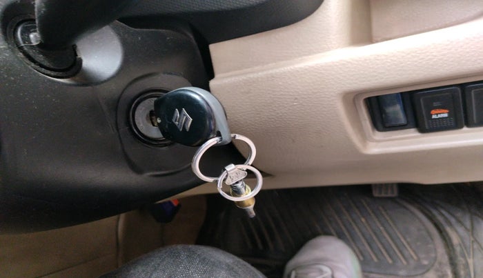 2015 Maruti Swift Dzire LXI (O), Petrol, Manual, 80,401 km, interior