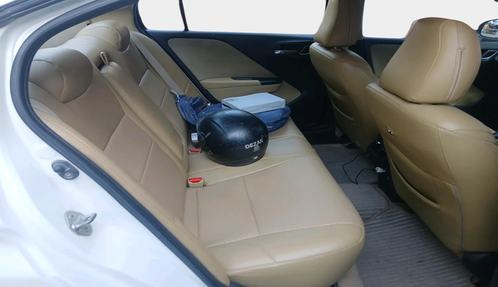 2017 Honda City 1.5L I-DTEC V, Diesel, Manual, 82,471 km, interior