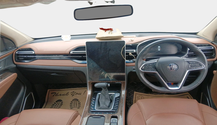 2023 MG HECTOR PLUS SHARP PRO 1.5 PETROL TURBO CVT 7 STR, Petrol, Automatic, 6,449 km, interior