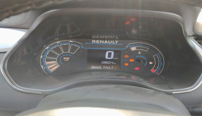 2022 Renault TRIBER RXZ, Petrol, Manual, 1,08,604 km, interior