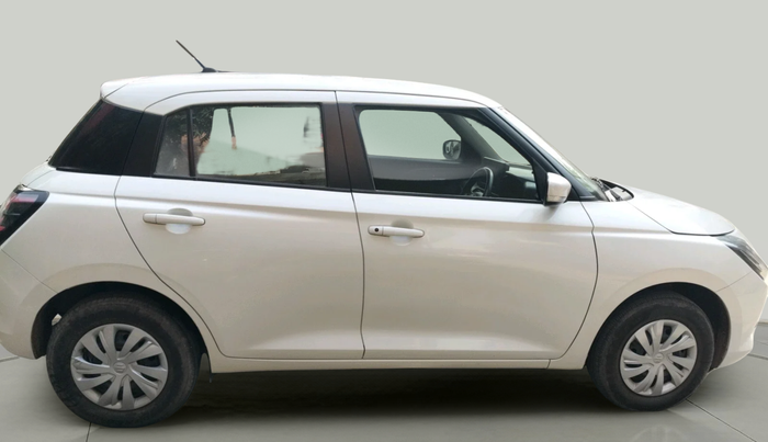 2025 Maruti Swift VXi AMT, Petrol, Automatic, 14,408 km, exterior