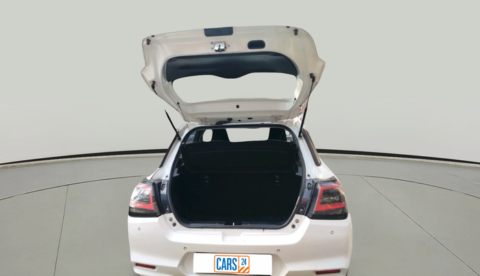 2025 Maruti Swift VXi AMT, Petrol, Automatic, 14,408 km, exterior