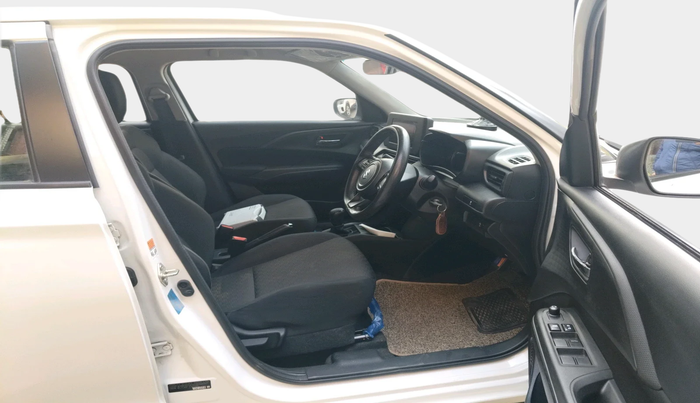 2025 Maruti Swift VXi AMT, Petrol, Automatic, 14,408 km, interior