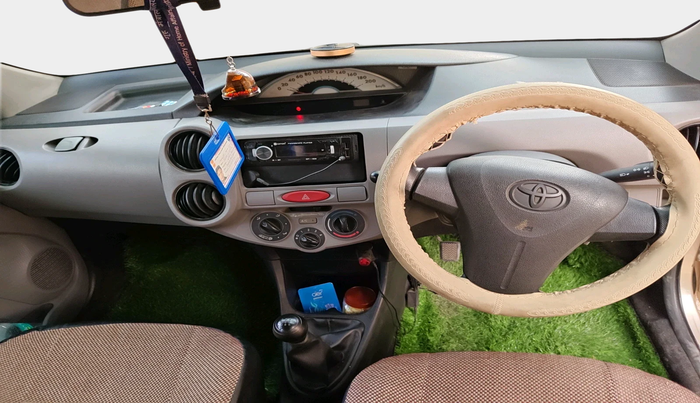 2011 Toyota Etios G, Petrol, Manual, 75,352 km, interior