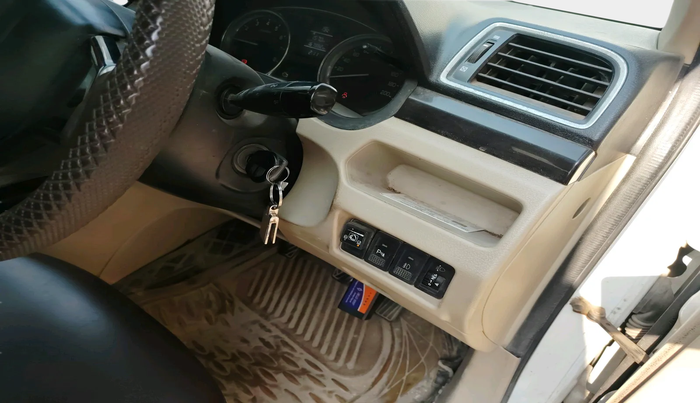 2015 Maruti Ciaz VXI+, Petrol, Manual, 1,67,982 km, interior