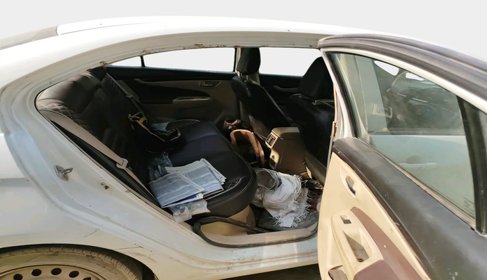 2015 Maruti Ciaz VXI+, Petrol, Manual, 1,67,982 km, interior