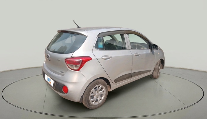 2017 Hyundai Grand i10 SPORTZ 1.2 KAPPA VTVT, Petrol, Manual, 52,354 km, exterior