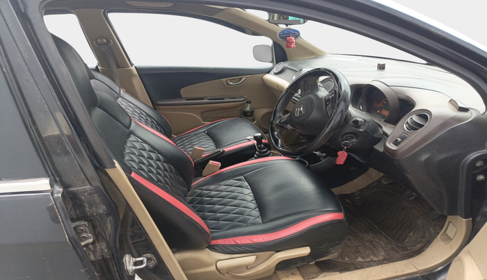 2013 Honda Amaze 1.5L I-DTEC VX, Diesel, Manual, 3,93,364 km, interior