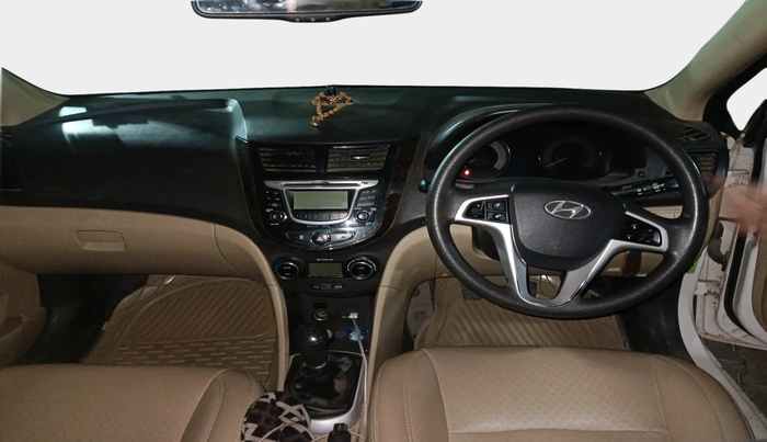 2013 Hyundai Verna FLUIDIC 1.6 VTVT SX, Petrol, Manual, 1,13,911 km, interior