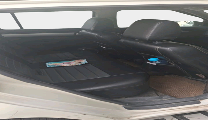 2010 Maruti Swift VXI, Petrol, Manual, 1,42,290 km, interior