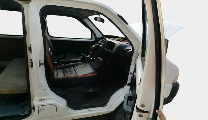 2019 Maruti Eeco 5 STR WITH A/C+HTR CNG, Petrol, Manual, 53,252 km, interior