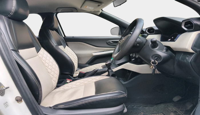 2023 Nissan MAGNITE XE, Petrol, Manual, 47,416 km, interior