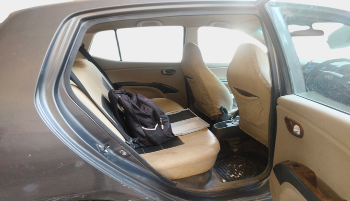 2012 Hyundai i10 MAGNA 1.1, Petrol, Manual, 83,510 km, interior
