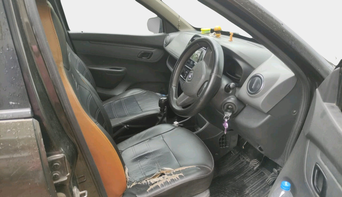 2016 Renault Kwid RXT 0.8, Petrol, Manual, 1,17,790 km, interior
