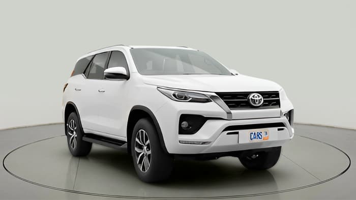 2023 Toyota Fortuner 4X2 MT 2.7 PETROL, Petrol, Manual, 27,631 km, exterior