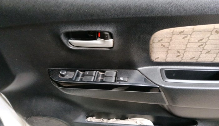 2017 Maruti Wagon R 1.0 VXI, Petrol, Manual, 47,200 km, interior