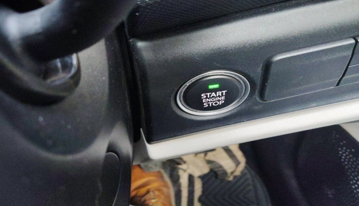 2023 Tata ALTROZ XZ + SUNROOF, Petrol, Manual, 22,935 km, interior