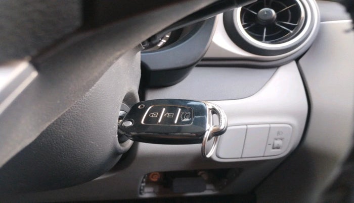 2022 Hyundai GRAND I10 NIOS MAGNA 1.2 KAPPA VTVT, Petrol, Manual, 30,459 km, interior