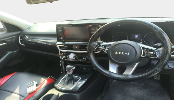 2021 KIA SELTOS HTK PLUS AT 1.5 DIESEL, Diesel, Automatic, 1,40,850 km, interior