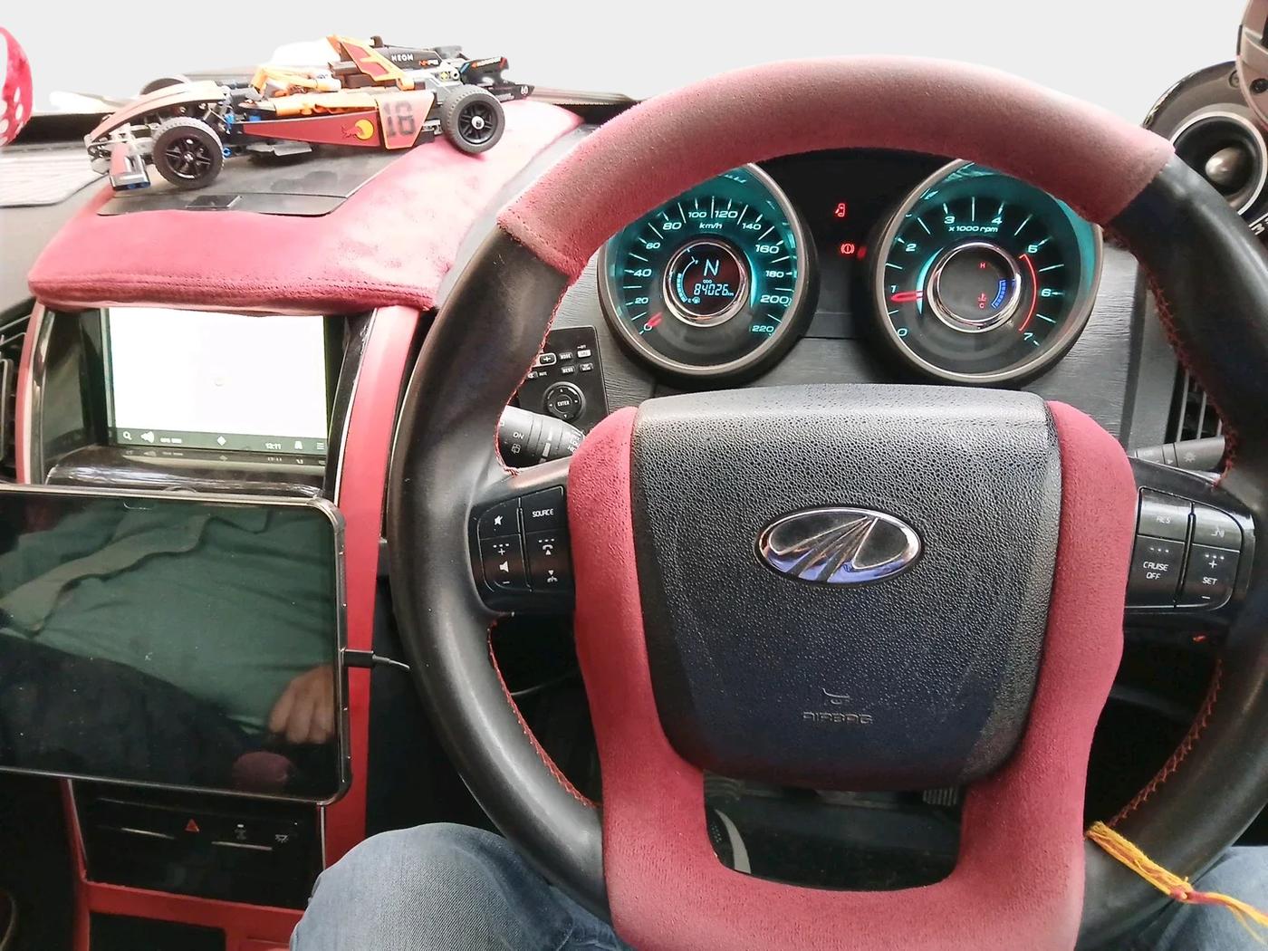 2021 Mahindra XUV500 W7, Diesel, Manual, 84,026 km, interior