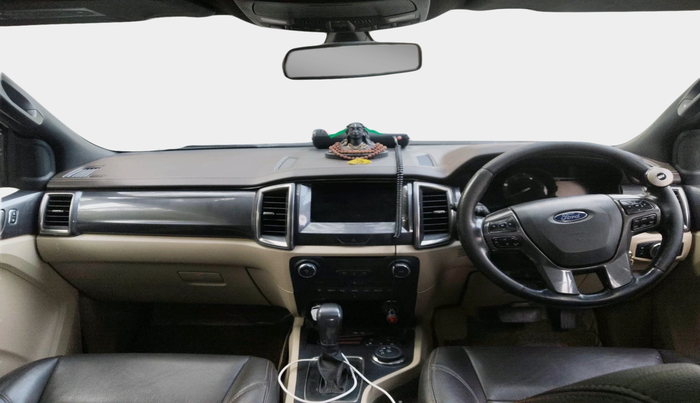 2017 Ford Endeavour TITANIUM 3.2 4X4 AT, Diesel, Automatic, 1,48,950 km, interior