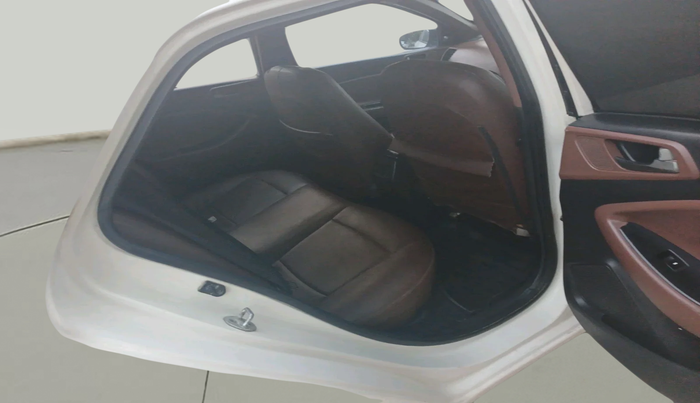 2016 Hyundai Elite i20 ASTA 1.2 (O), Petrol, Manual, 99,078 km, interior