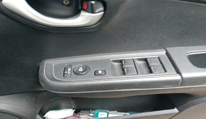 2018 Honda BR-V 1.5L I-VTEC S, Petrol, Manual, 2,51,110 km, interior