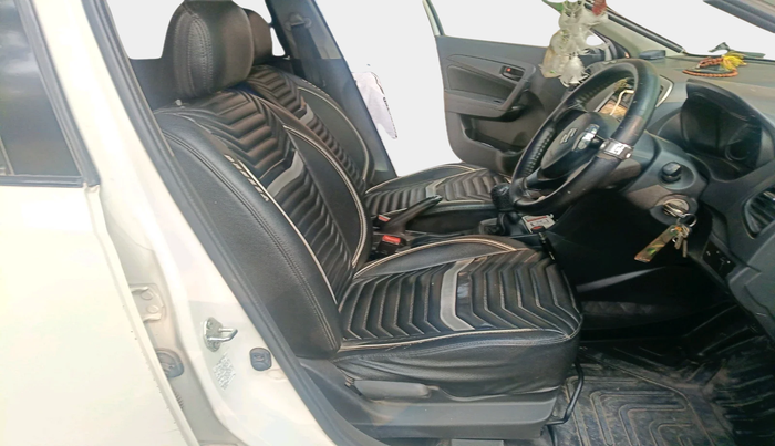 2017 Maruti Vitara Brezza VDI (O), Diesel, Manual, 60,590 km, interior