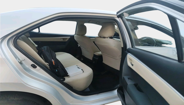 2015 Toyota Corolla Altis G DIESEL, Diesel, Manual, 1,11,060 km, interior