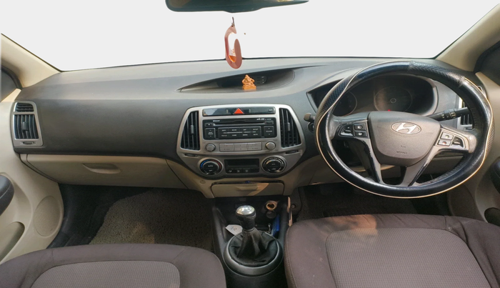 2014 Hyundai i20 ASTA 1.2, Petrol, Manual, 46,500 km, interior