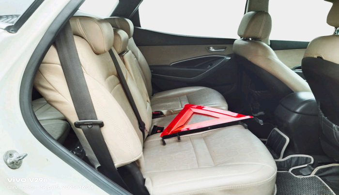 2014 Hyundai Santa Fe 4 WD AT, Diesel, Automatic, 72,235 km, interior