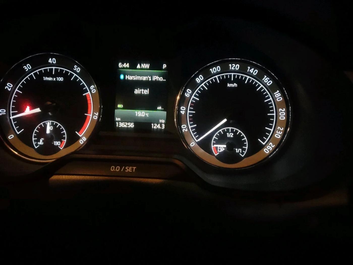 2017 Skoda Octavia STYLE PLUS AT 1.8 TSI, Petrol, Automatic, 1,36,256 km, interior