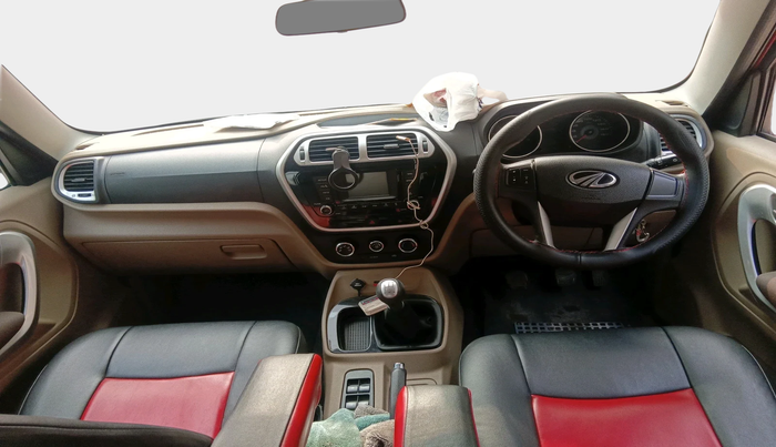 2017 Mahindra TUV300 T8, Diesel, Manual, 59,259 km, interior