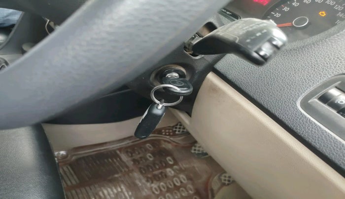 2013 Volkswagen Polo COMFORTLINE 1.2L PETROL, Petrol, Manual, 59,448 km, interior