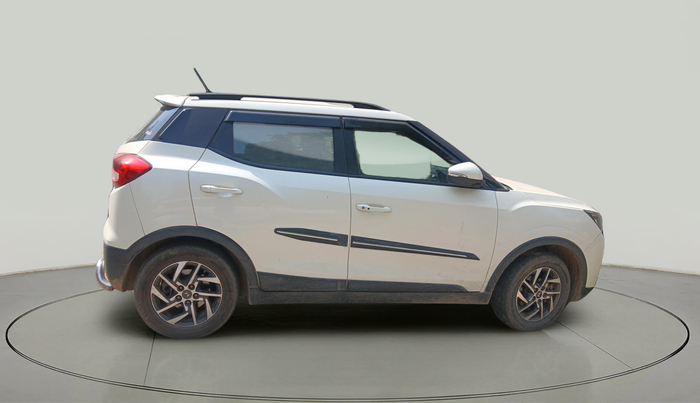 2023 Mahindra XUV300 W8 (O) 1.5 DIESEL AMT, Diesel, Automatic, 84,797 km, exterior