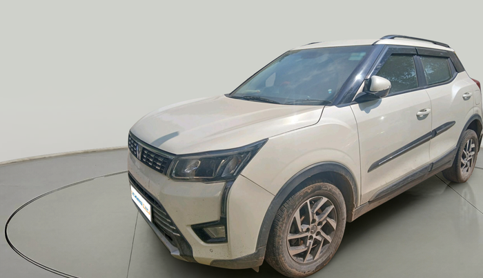2023 Mahindra XUV300 W8 (O) 1.5 DIESEL AMT, Diesel, Automatic, 84,797 km, exterior