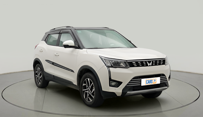 2023 Mahindra XUV300 W8 (O) 1.5 DIESEL AMT, Diesel, Automatic, 84,797 km, exterior
