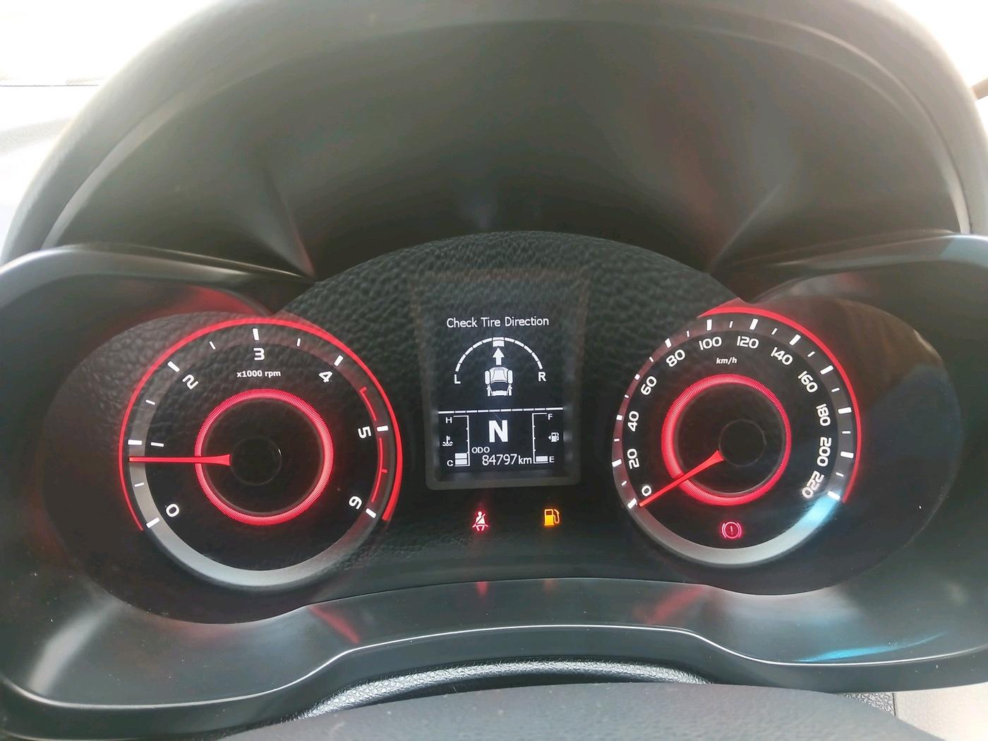2023 Mahindra XUV300 W8 (O) 1.5 DIESEL AMT, Diesel, Automatic, 84,797 km, interior