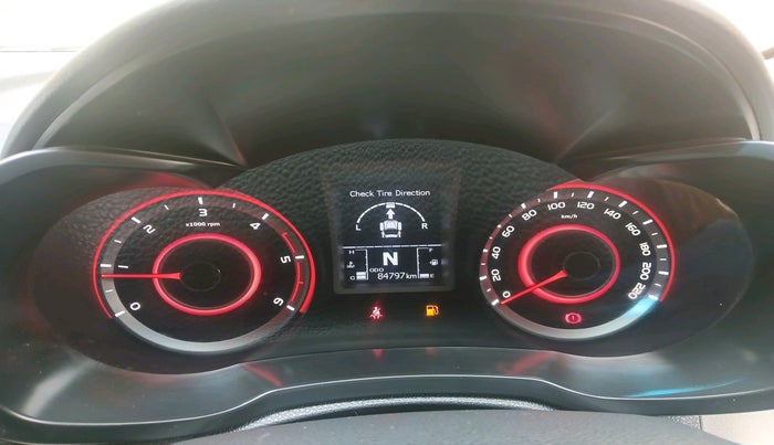 2023 Mahindra XUV300 W8 (O) 1.5 DIESEL AMT, Diesel, Automatic, 84,797 km, interior