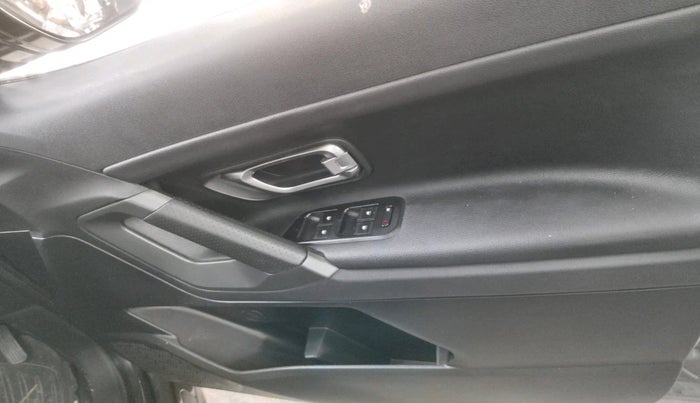 2021 Tata Safari XZA, Diesel, Automatic, 1,07,011 km, interior
