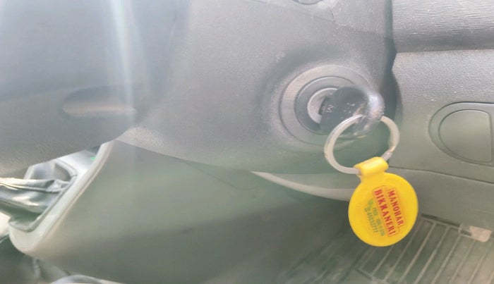 2011 Hyundai i10 MAGNA 1.2, Petrol, Manual, 1,17,222 km, interior