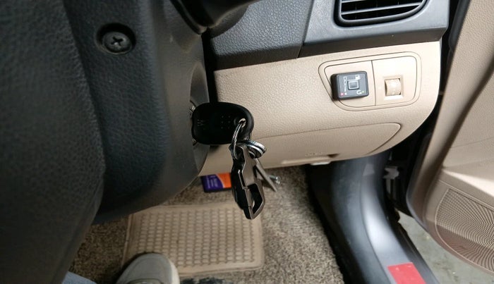 2013 Hyundai Eon ERA +, Petrol, Manual, 68,343 km, interior