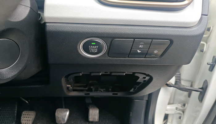 2022 Tata PUNCH ACCOMPLISHED MT, Petrol, Manual, 1,20,299 km, interior